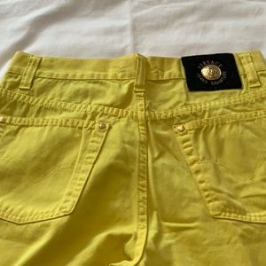 Vintage Versace Jeans Signature in Yellow